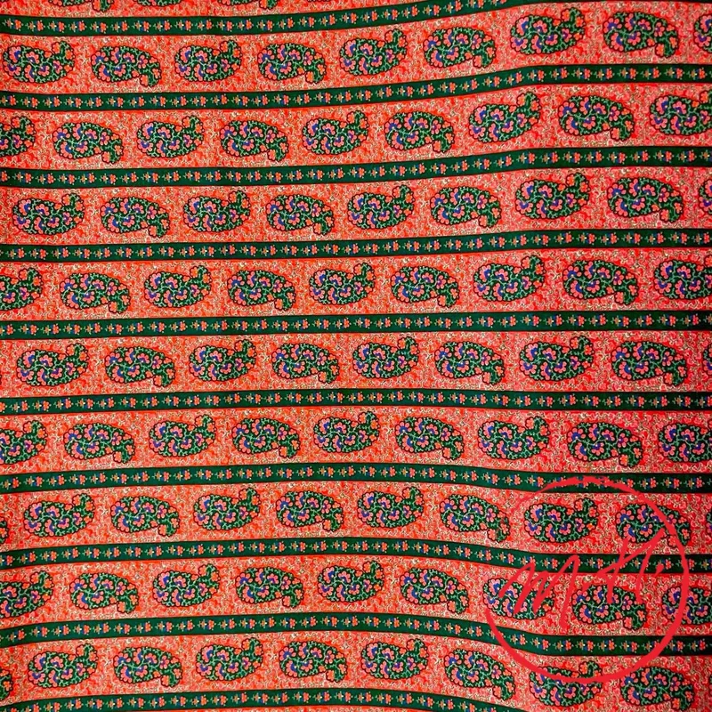 Tissu au mètre cachemire rouge