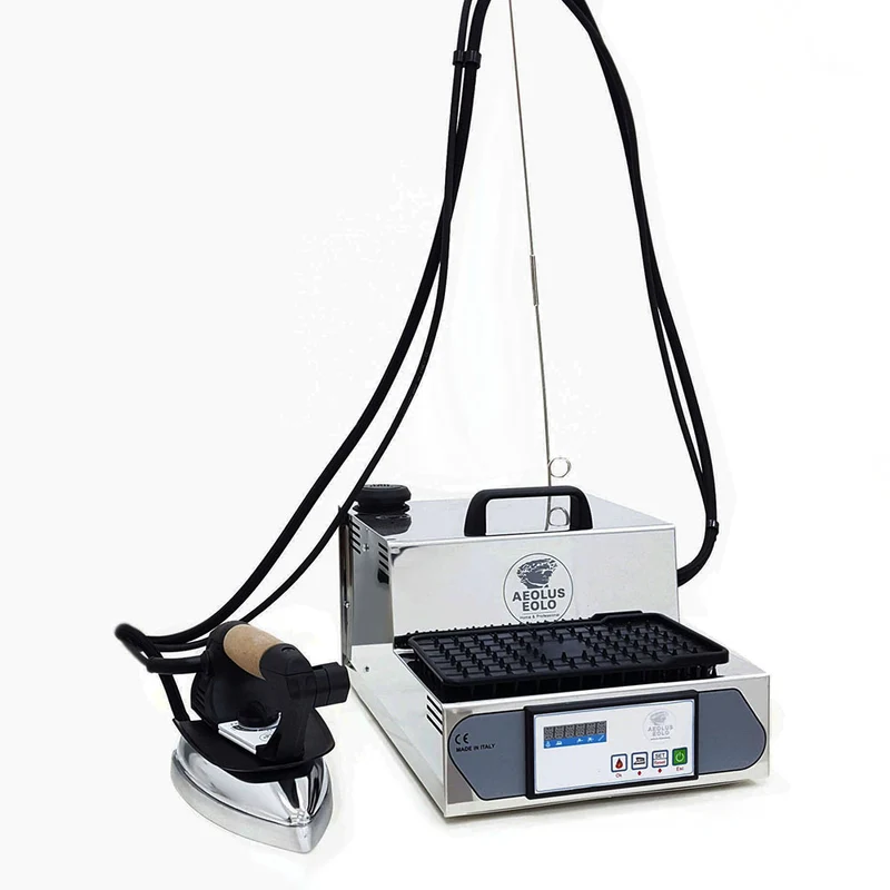 Sistema stirante professionale GVK12 RA con Boiler in Acciaio inox AISI 304 Ricarica automatica e Resistenza esterna anticalcare e Display elettronico Made in Italy Garanzia 5 anni
