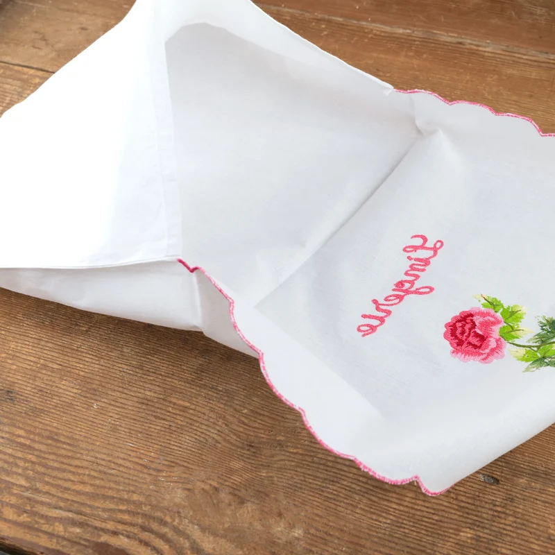 Pochette brodée Lingerie Rose