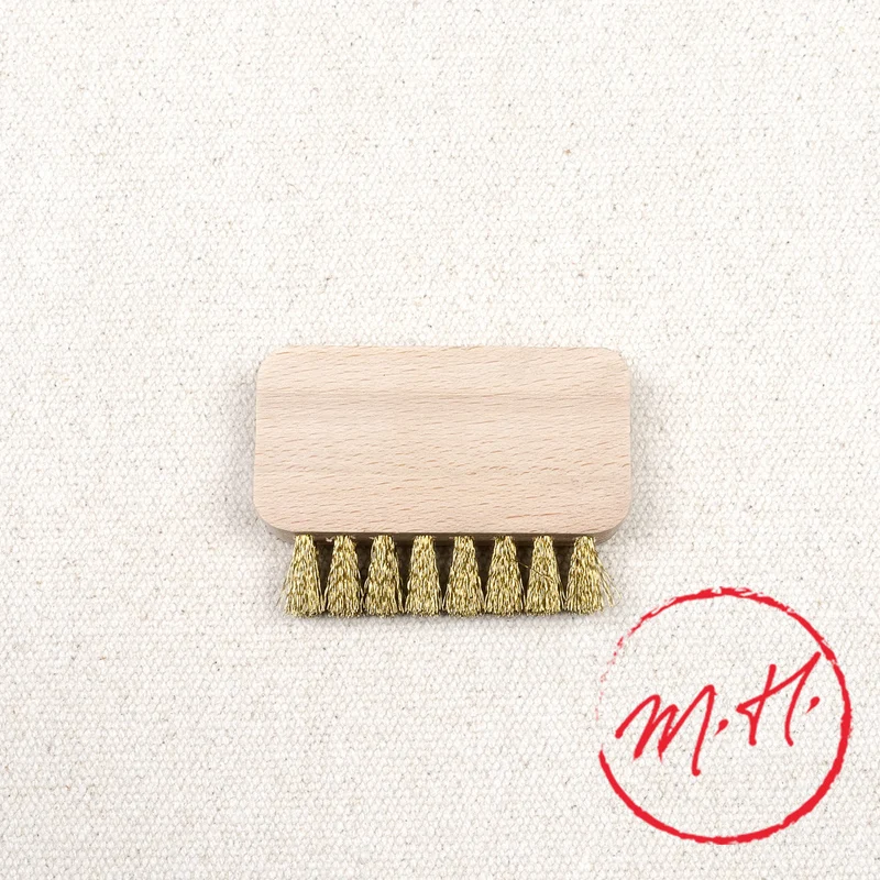 Brosse à daim