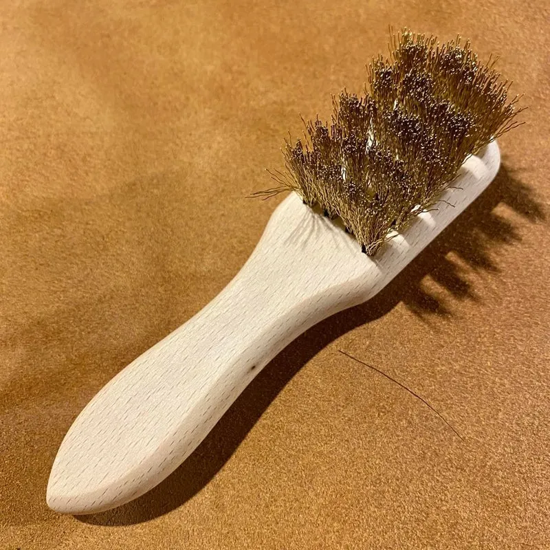 Brosse à daim fils de laiton